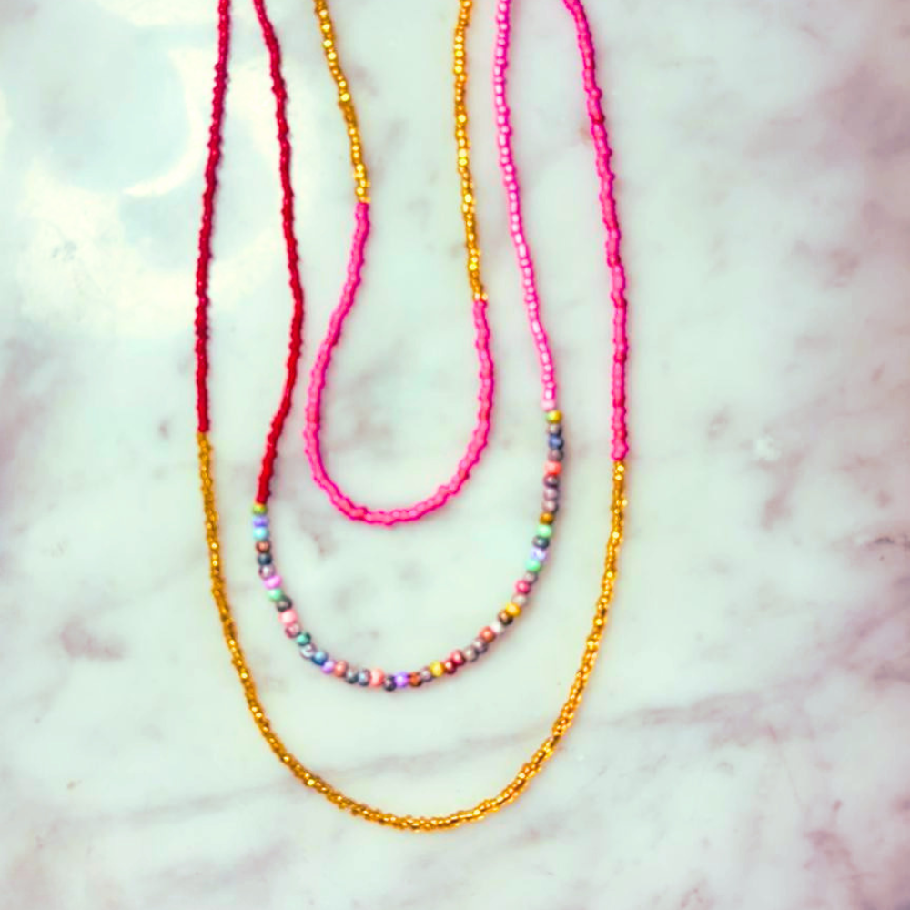 Collar Alma Libre Dorado y Fucsia