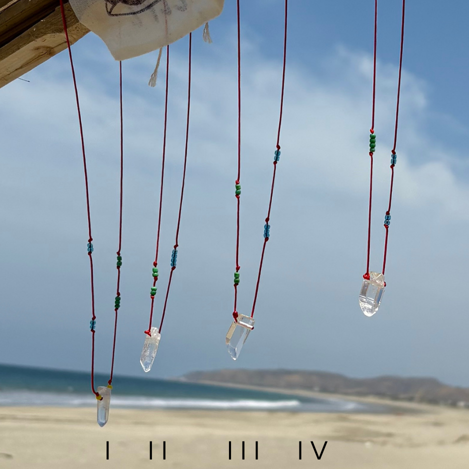 Collarcitos de Cuarzo Blanco  con mostacillas y cristales