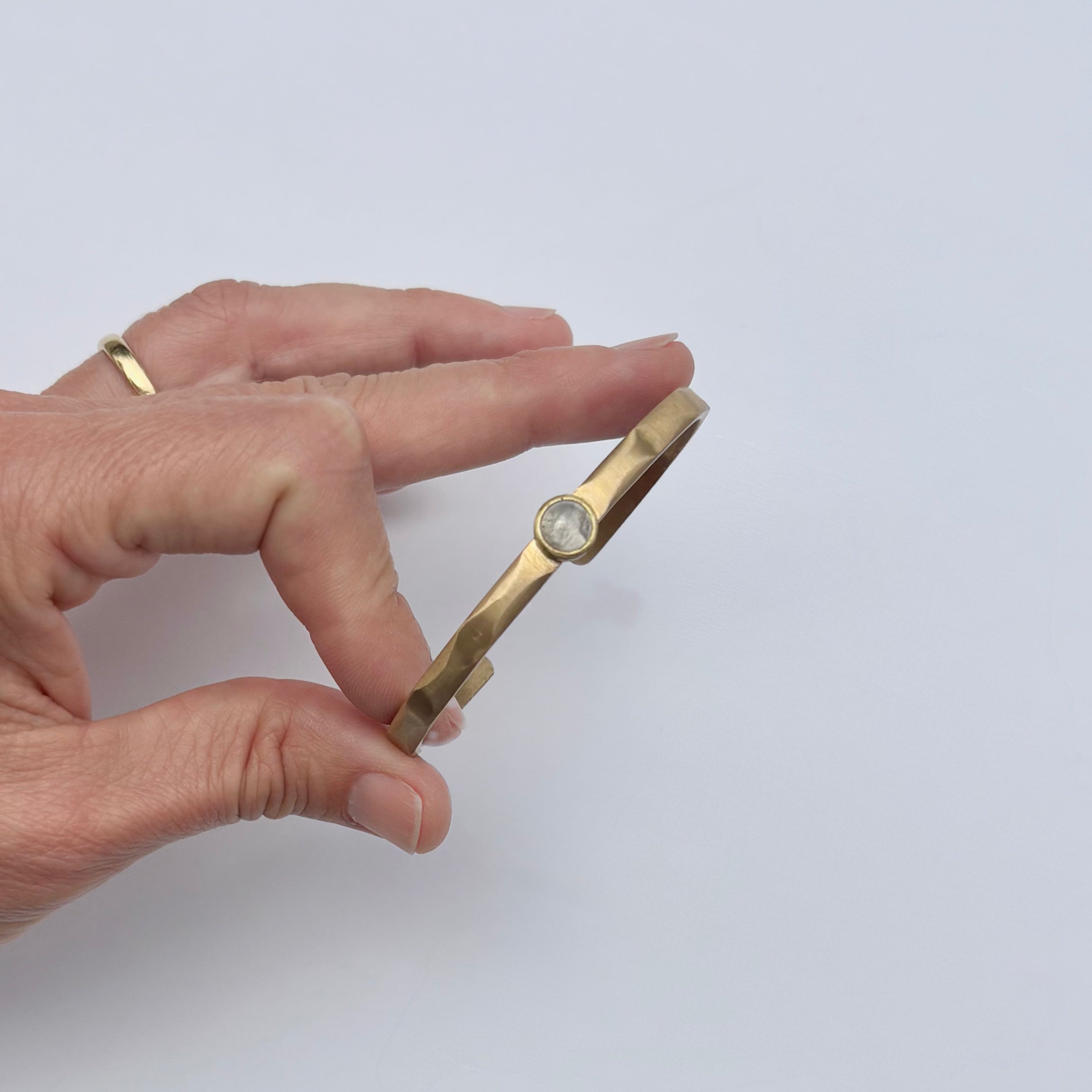 Pulsera de Bronce con PIEDRA LUNA