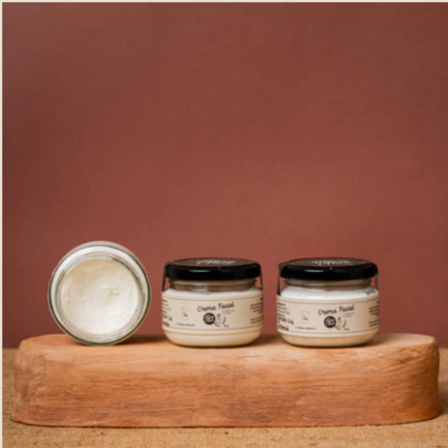 Crema Facial con aceites Esenciales